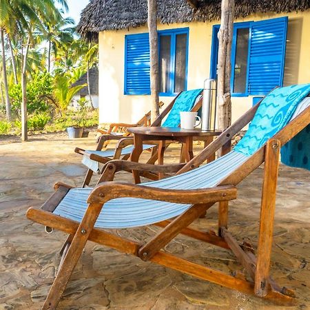 Hibiscus Beach House Pangani エクステリア 写真