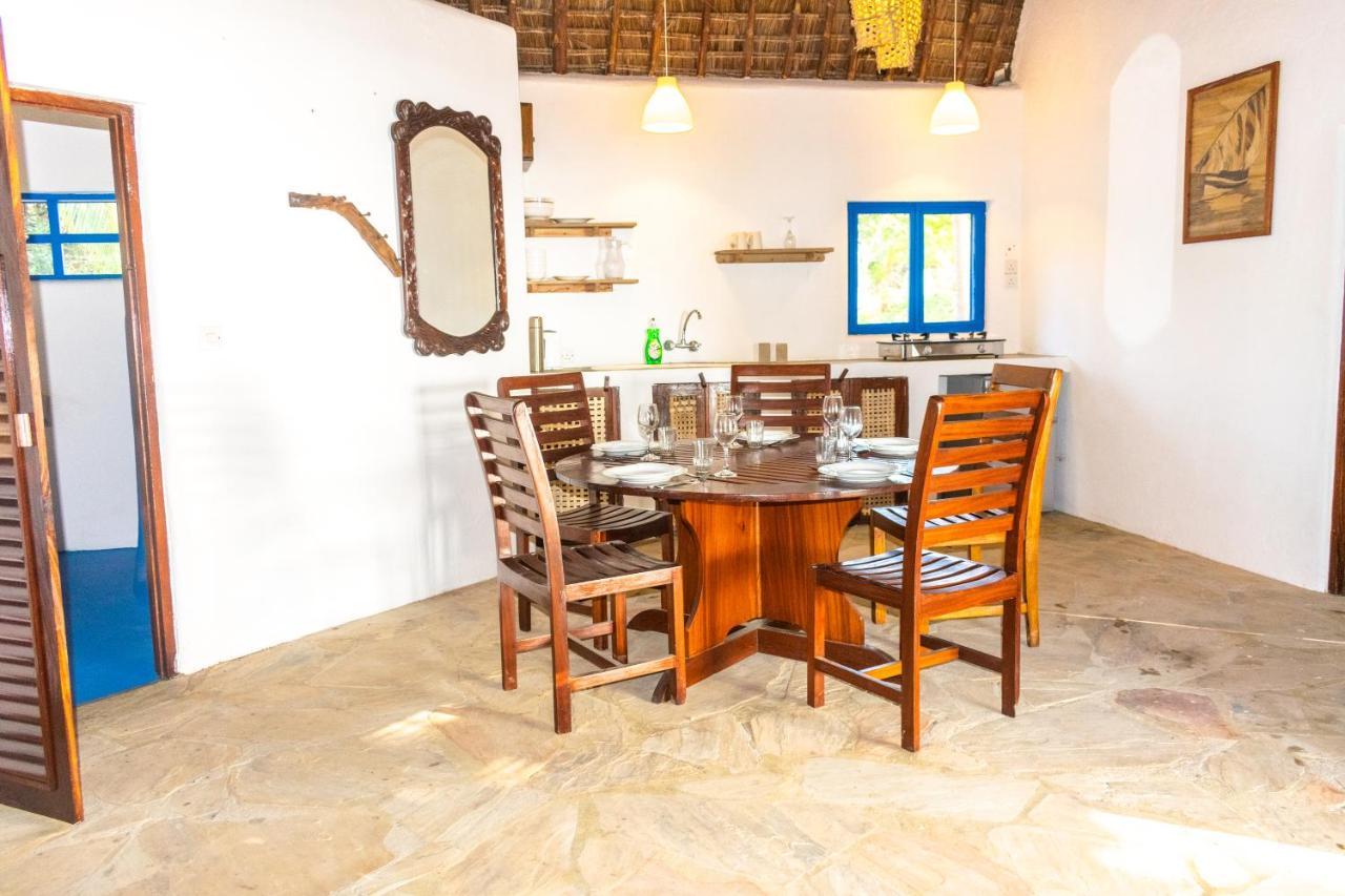 Hibiscus Beach House Pangani エクステリア 写真